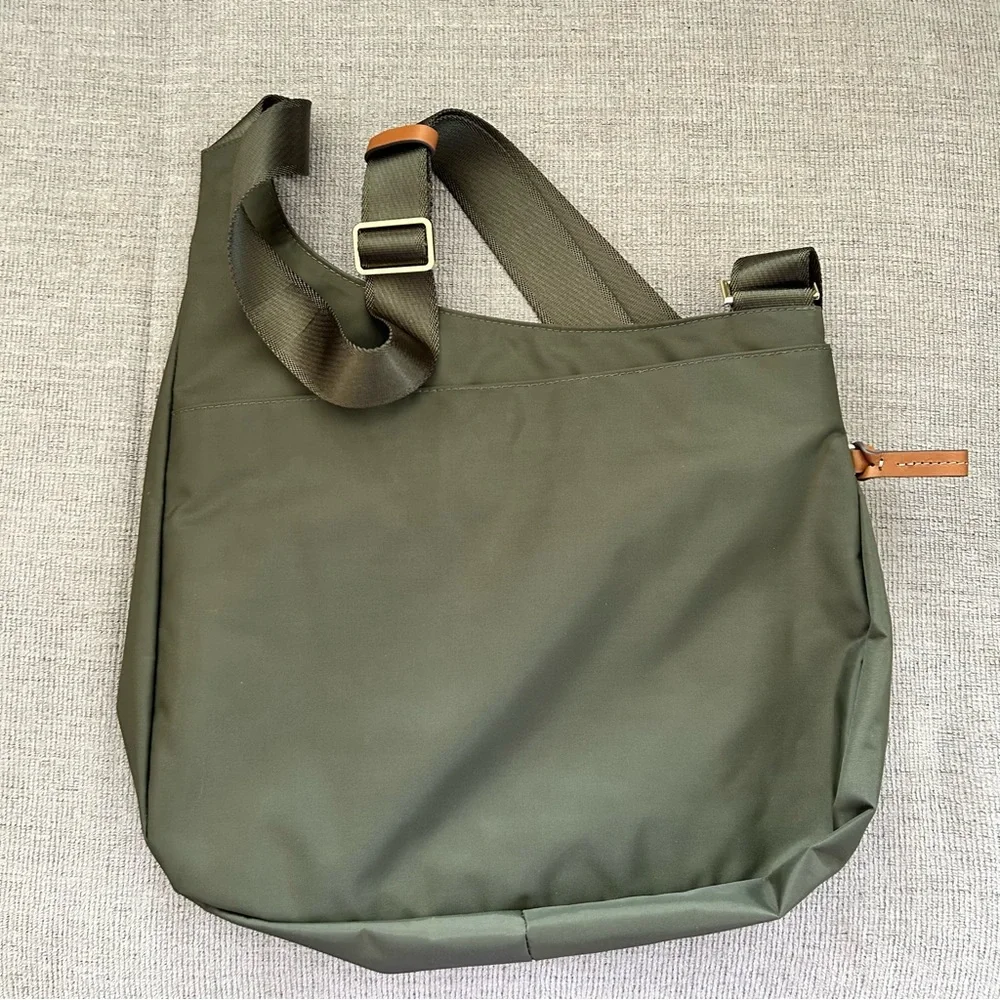 Bric's Olive Shoulder Bag (b0075) - Picture 11 of 15
